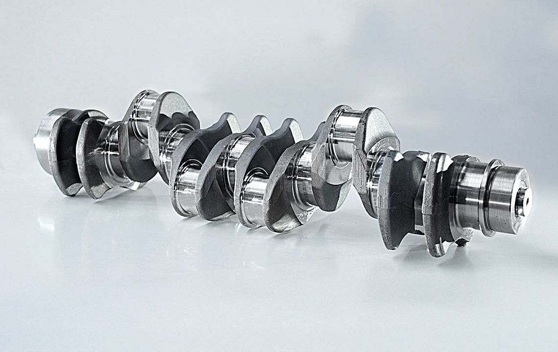 Fresamento externo de grandes virabrequins e eixos excêntricos Fresamento externo de grandes virabrequins e eixos excêntricos