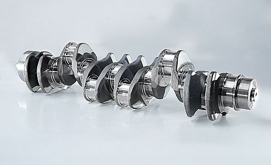 Fresamento externo de grandes virabrequins e eixos excêntricos Fresamento externo de grandes virabrequins e eixos excêntricos